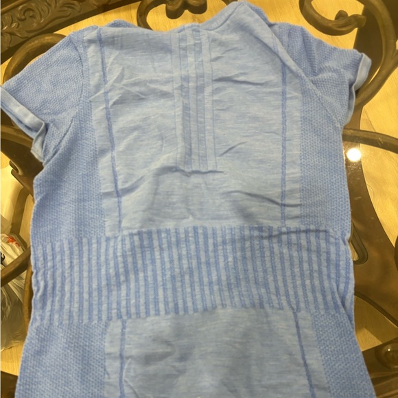 Adidas workout T-shirt XS - Picture 3 of 3